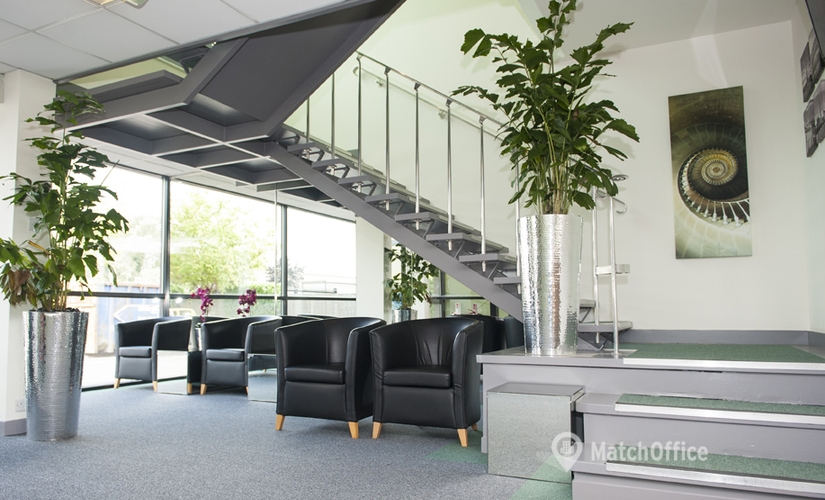 10 m² Shared workspace  in Surrey, 1 Delta Way (TW20 8RX) - 3 | MatchOffice.com