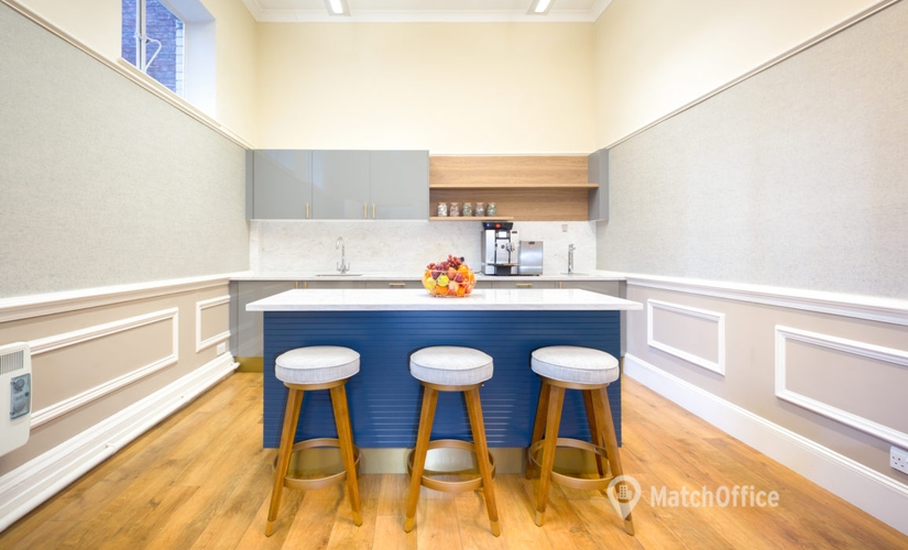  Work space in The City of London, Devonshire Street 4, 10 m² - MatchOffice.co.uk