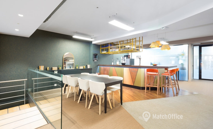 Business Centre in The City of London, Newman Street 30, 10 m² - MatchOffice.co.uk