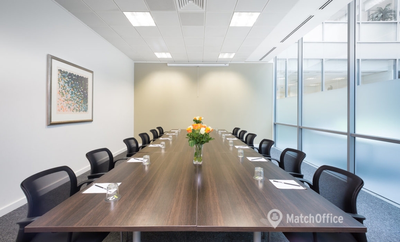 10 m² Conference room in Watford, Clarendon Road 69-71 (WD17 1DS) - 1 | MatchOffice