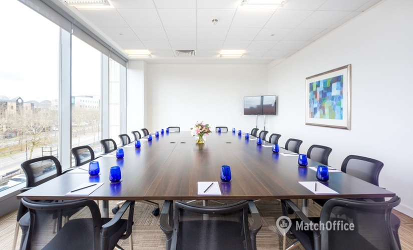 Business Centre in Milton Keynes, Midsummer Boulevard, 10 m² - MatchOffice.co.uk