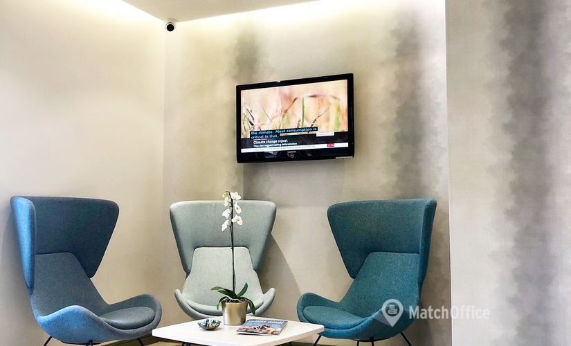 Business center  in East London, 16 Pepper St, 100 m² - MatchOffice.co.uk