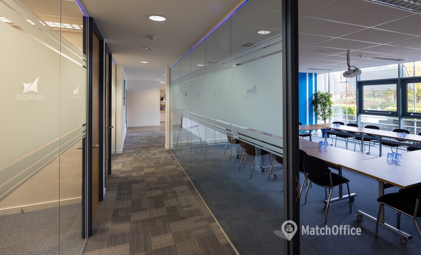 200 m² Business space in Buckinghamshire, Challenge House (MK3 6DP) - 2 | MatchOffice