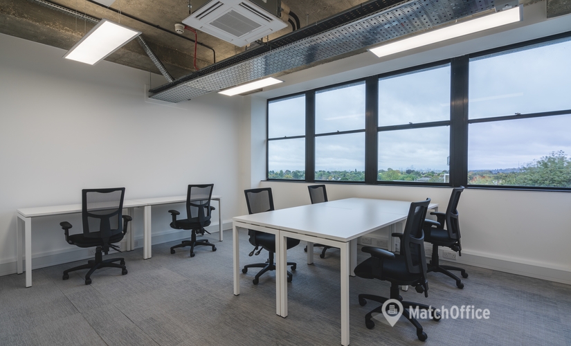 300 m² Coworking  in City of London, 100 High Street (N14 6BN) - 1 | MatchOffice.com