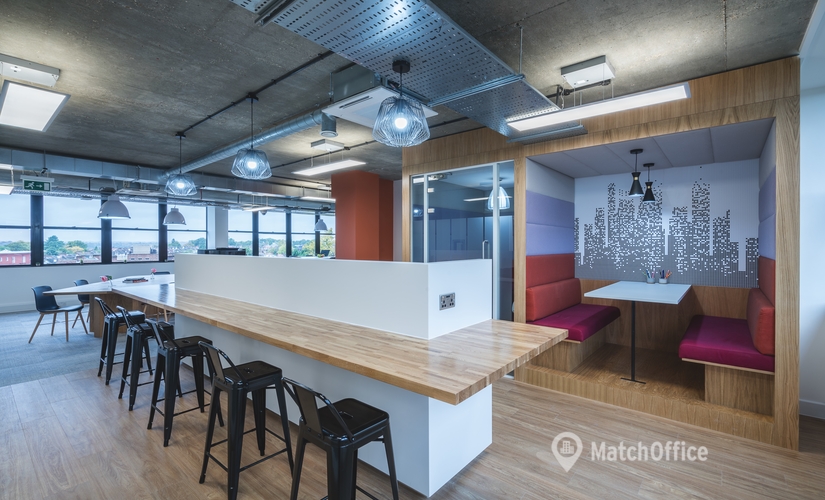  Meeting room for rent in North London, 100 High Street, 30 m² - MatchOffice.co.uk