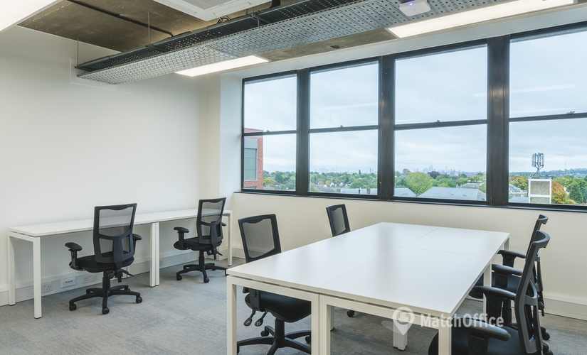 300 m² Shared workspace  in City of London, 100 High Street (N14 6BN) - 2 | MatchOffice.com