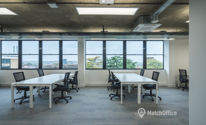300 m² Coworking  in City of London, 100 High Street (N14 6BN) - 3 | MatchOffice.com