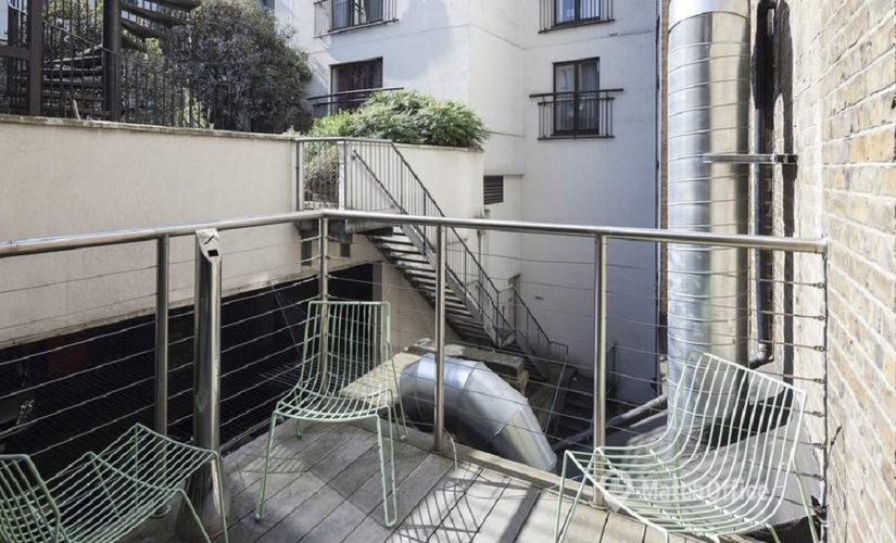 Business center 109-111 Farringdon Road EC1R 3BW The City of London