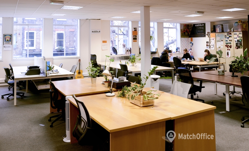 Rent suitable a 500 m² Shared workspace  in Camden, Grays Inn Road 160 (WC1X 8ED) - 3 | MatchOffice.com