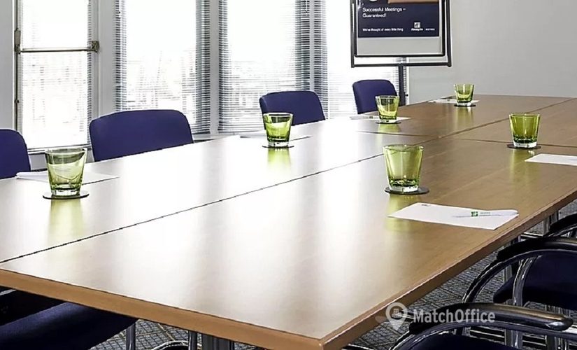Meeting room in West London, 118 Bath Road, 10 m² - MatchOffice.co.uk