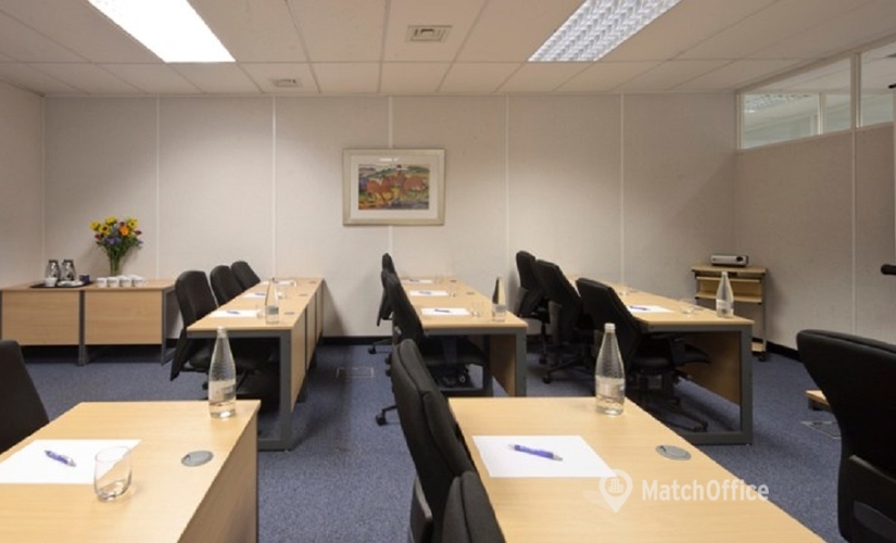 300 m² Business center property up for rent in Watford, CP House Business Centre (WD25 8HP) - 1 | MatchOffice.com