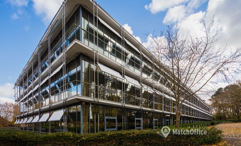 200 m² Business center in Buckinghamshire, Challenge House (MK3 6DP) - 0 | MatchOffice.com
