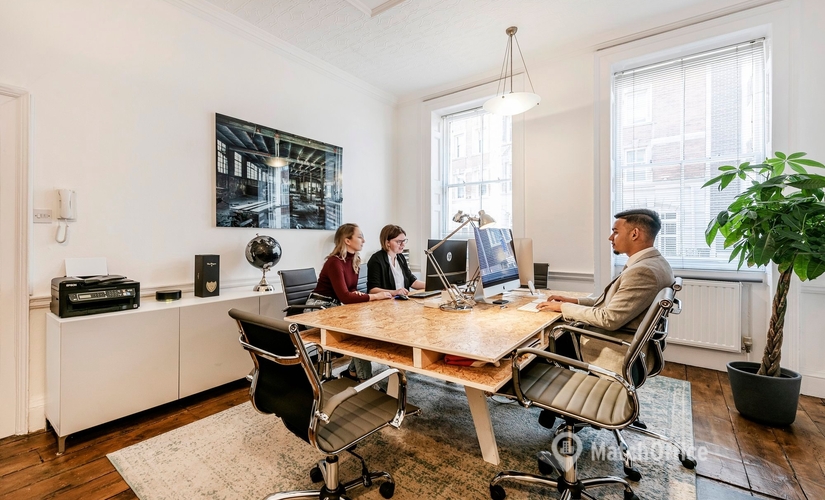 Coworking in The City of London, Bloomsbury Street, 30 m² - MatchOffice.co.uk