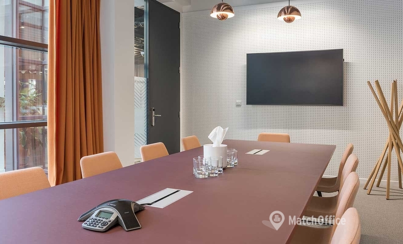 Meeting room for rent in Edinburgh, 1 Lochrin Square, 100 m² - MatchOffice.co.uk