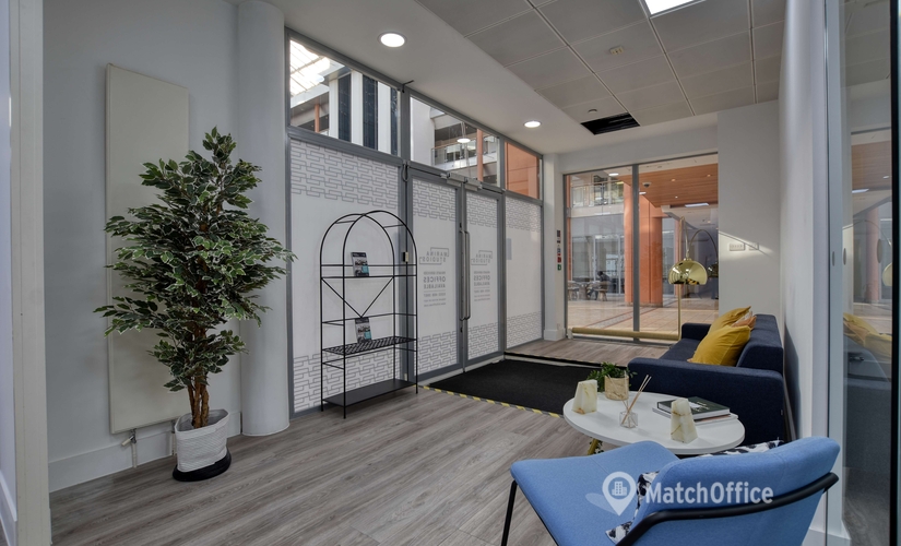 Business center Marina Studios, Harbour Ave, Chelsea Harbour SW10 0XD West London