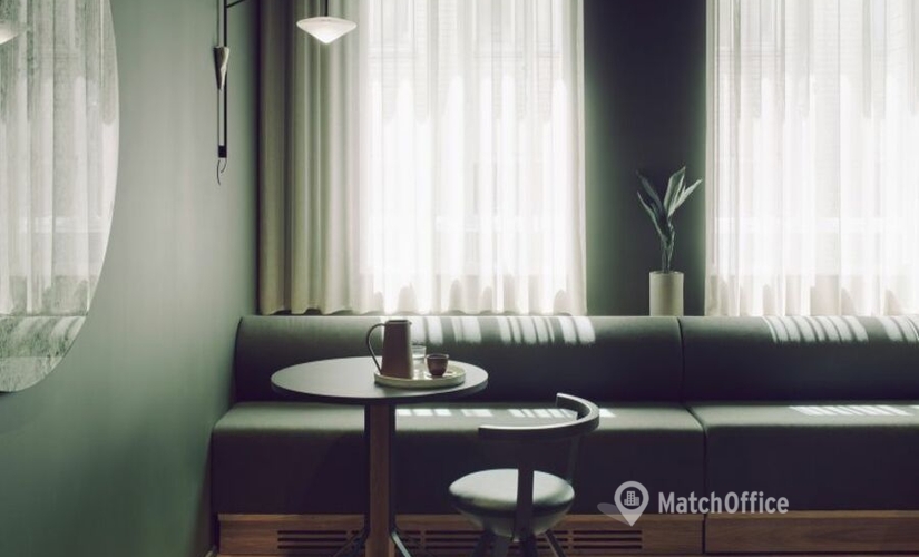 10 m² Business center property available to rent in City of London, Red Lion Square 12 (WC1R 4HQ) - 4 | MatchOffice