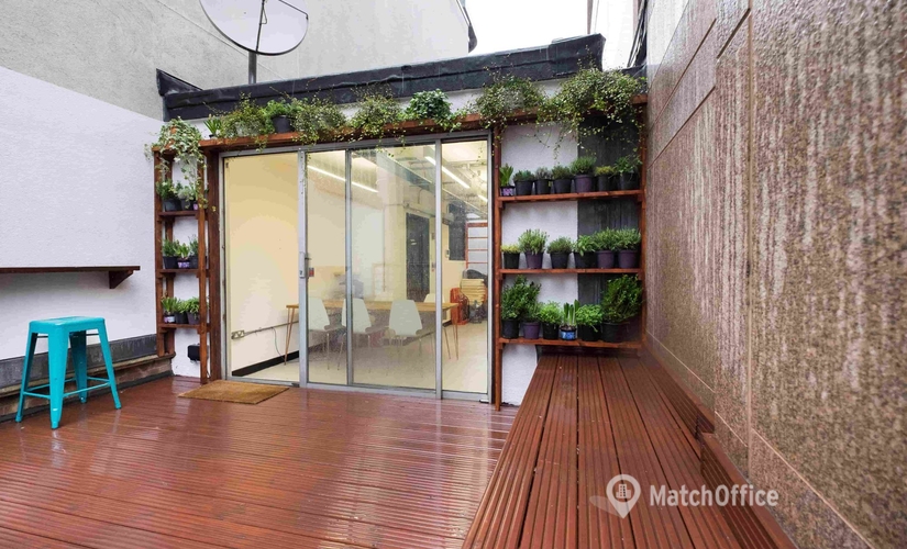 Business centre in The City of London, Clothier Street, 10 m² - MatchOffice.co.uk