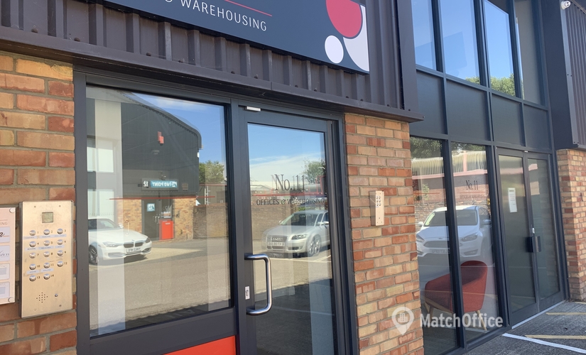 Business centre in Farnham, No 11 Riverside, 50 m² - MatchOffice.co.uk
