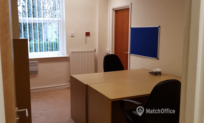 44 m² Business space in High Wycombe, Wellington Road (HP12 3PR) - 4 | MatchOffice.com