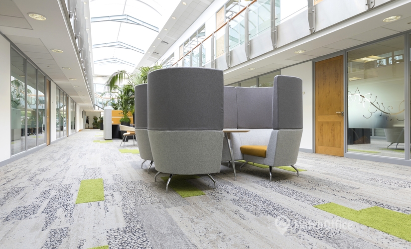 Business centre  in Leeds City Centre, 4 Carrwood Park, 50 m² - MatchOffice.co.uk
