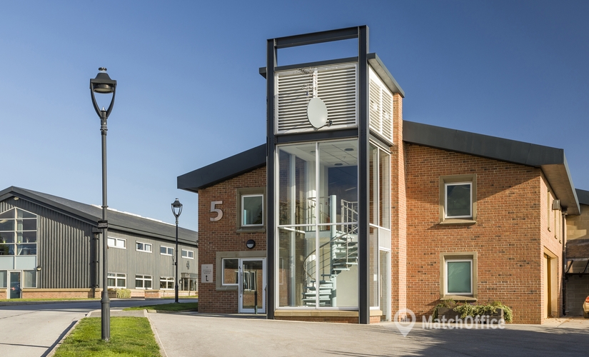 Business centre  in Leeds City Centre, 4 Carrwood Park, 50 m² - MatchOffice.co.uk