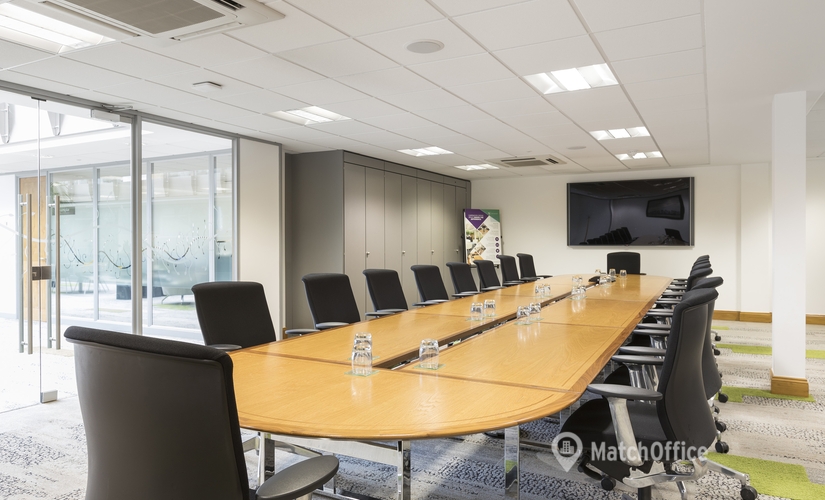 Meeting room hire in Leeds City Centre, 4 Carrwood Park, 400 m² - MatchOffice.co.uk