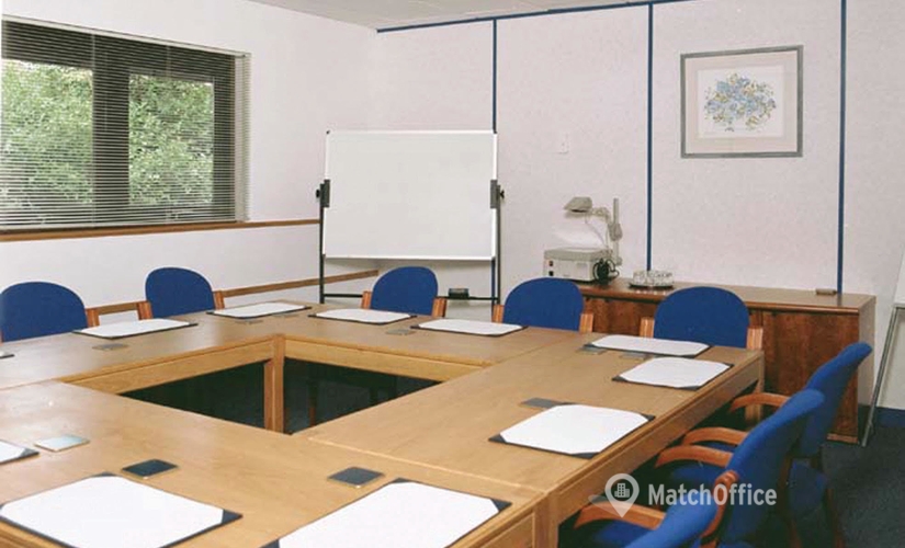 45 m² Meeting room in Basingstoke, Grove House - Meeting and Conference Rooms (RG24 8AG) - 4 | MatchOffice