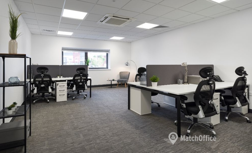 300 m² Business park building for rent in Leeds City Centre, Turnberry Park Road (LS27 7LE) - 0 | MatchOffice.com