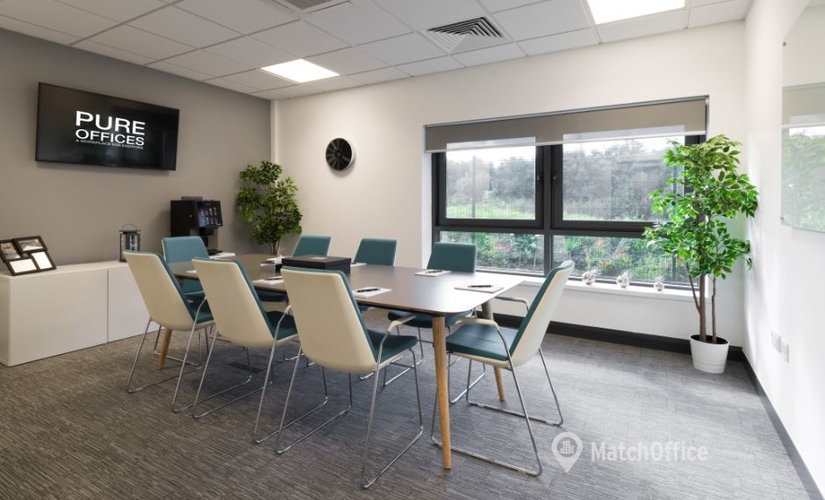 300 m² Serviced office property for rent in Leeds City Centre, Turnberry Park Road (LS27 7LE) - 3 | MatchOffice