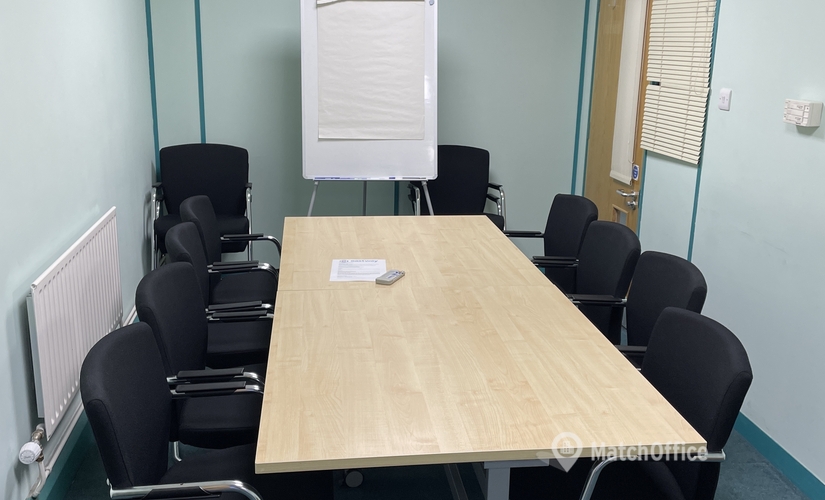 Meeting room for rent in Hitchin, 7 Paynes Park, 30 m² - MatchOffice.co.uk