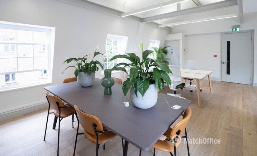 Business centre  in North London, Rosebery Avenue 38, 147 m² - MatchOffice.co.uk