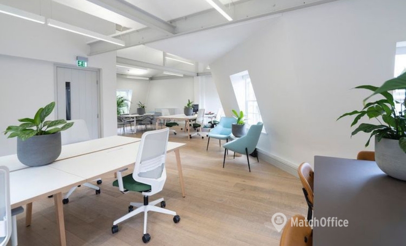 Business center 38 Rosebery Avenue N17 9RY North London