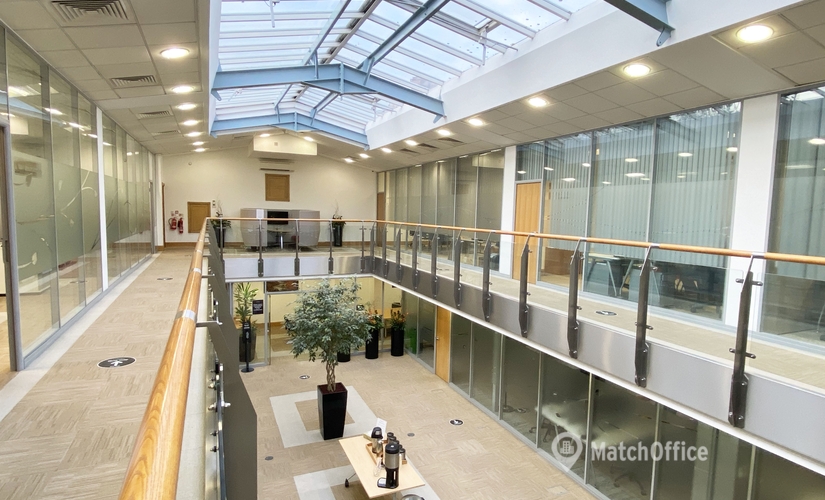 90 m² Serviced office in Leeds City Centre, Brookfield Park (LS25 1NB) - 2 | MatchOffice