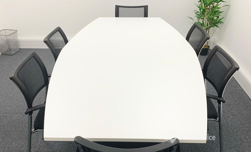 300 m² Serviced office in Epsom, Epsom Square (KT19 8AG) - 3 | MatchOffice.com