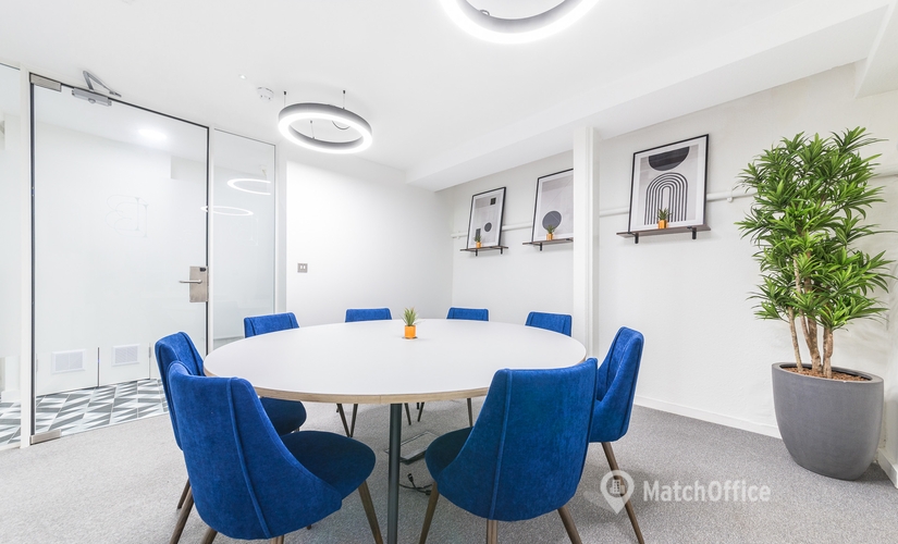 Meeting room for rent in The City of London, 14-17 Red Lion Square, 25 m² - MatchOffice.co.uk