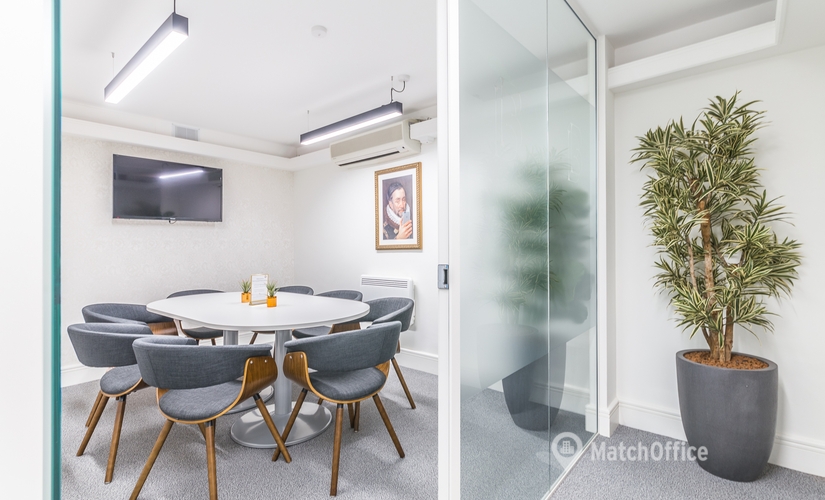 Meeting room in The City of London, 14-17 Red Lion Square, 23 m² - MatchOffice.co.uk