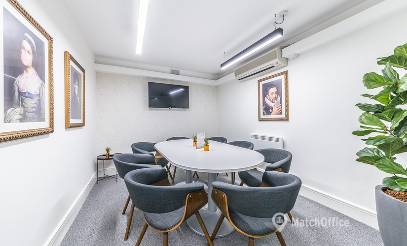 Meeting room for rent in The City of London, 14-17 Red Lion Square, 23 m² - MatchOffice.co.uk