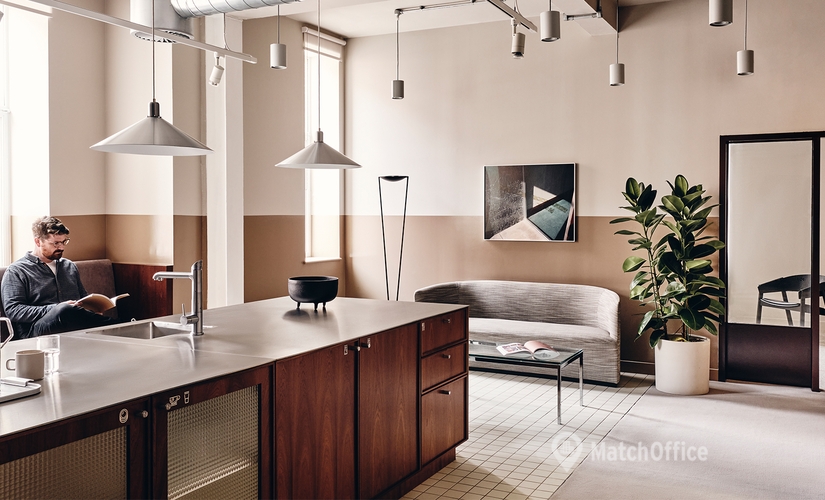 Virtual office space in The City of London, Langham Street 19 (W1W 6BP) - 1 | MatchOffice.com