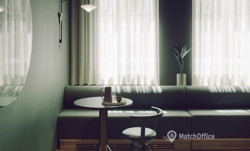 Virtual office in City of London, Red Lion Square 12 (WC1R 4HQ) - 4 | MatchOffice