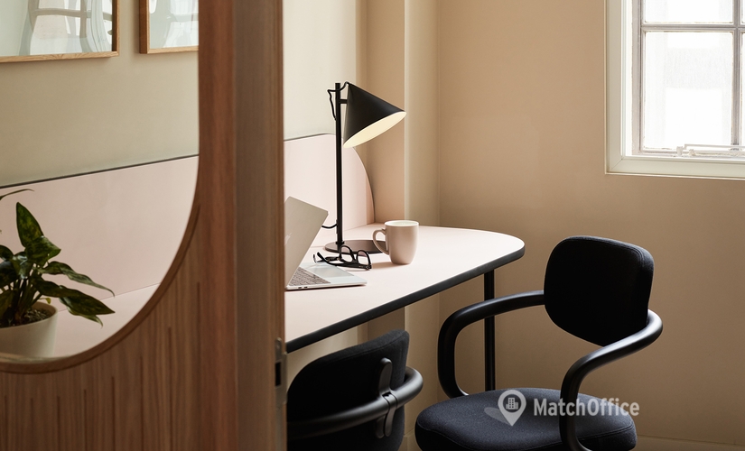 Meeting room hire in Central London, Regent Street 222, 12 m² - MatchOffice.co.uk