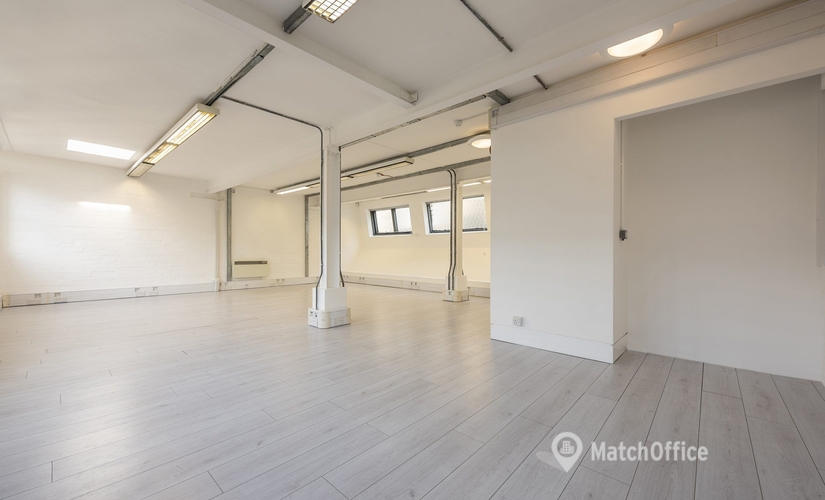 Business center Huntsworth Mews NW1 6DD The City of London