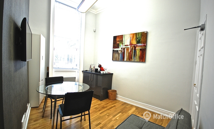 Meeting room in The City of London, 45 Fitzroy Street, 12 m² - MatchOffice.co.uk