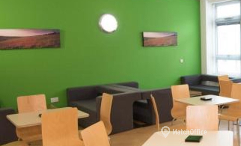 Business centre  in West Sussex, Little High Street, 12 m² - MatchOffice.co.uk