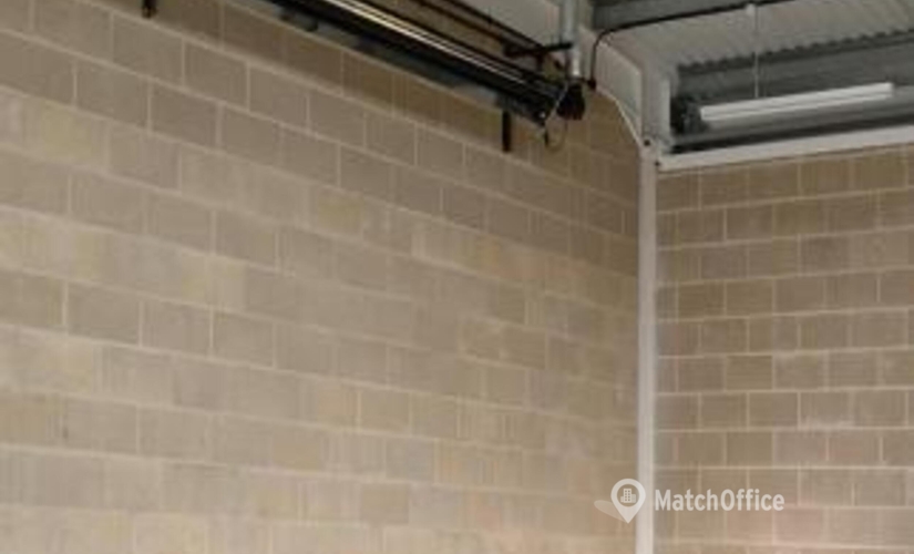  Business center  in Hampshire, Andersons Road, 40 m² - MatchOffice.co.uk
