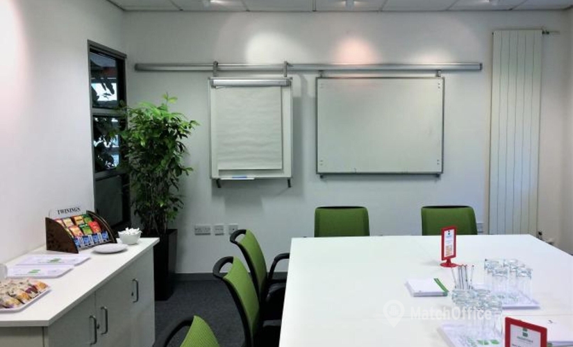 12 m² Conference room in Swindon, Rivermead Drive (SN5 7EX) - 1 | MatchOffice.com
