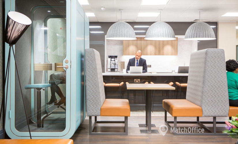 Virtual office space in The City of London, Royal Exchange 1 (EC3V 3DG) - 2 | MatchOffice.com