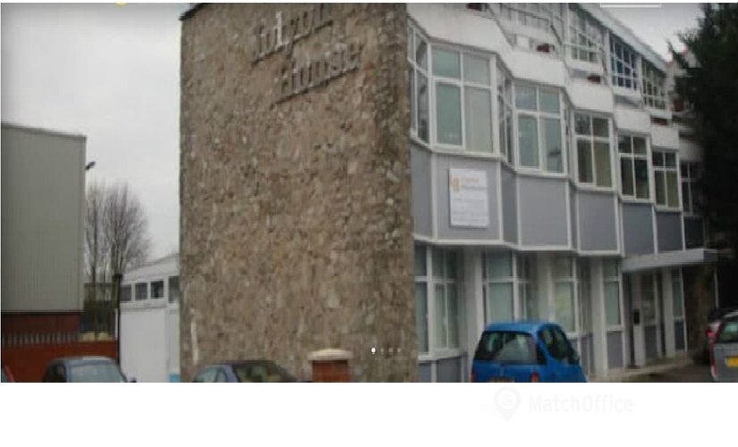 Business centre  in West London, Amberley Way, 12 m² - MatchOffice.co.uk