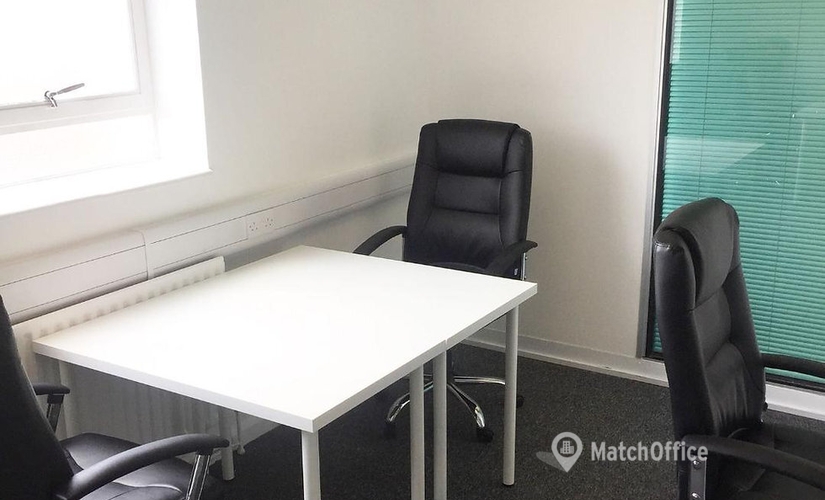 Business centre  in South London, Hook Road 177, 12 m² - MatchOffice.co.uk