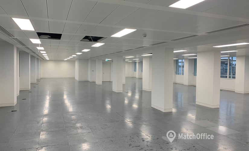 Business centre in The City of London, 33 Cavendish Square, 2400 m² - MatchOffice.co.uk