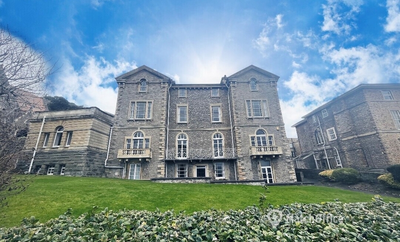 Business centre in Bristol, Hill Road 8, 10 m² - MatchOffice.co.uk